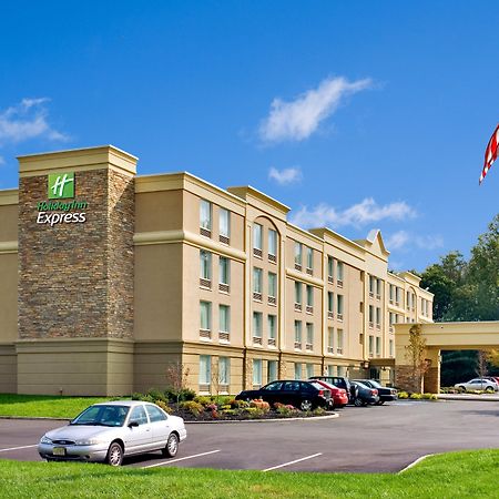 Holiday Inn Express & Suites West Long Branch - Eatontown, An Ihg Hotel Exterior photo
